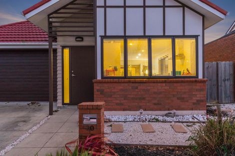 Photo of property in 20 Tarapiroe Avenue, Takanini, 2112