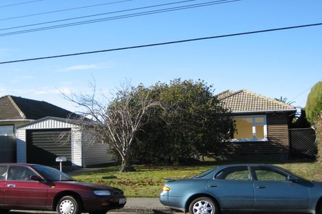 Photo of property in 141 Palmers Road, New Brighton, Christchurch, 8083