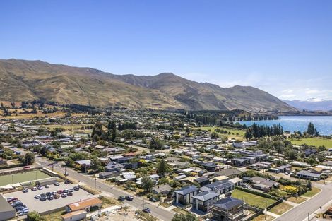 Photo of property in 121 Tenby Street, Wanaka, 9305