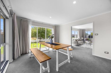 Photo of property in 8a Maple Lane, Huapai, Kumeu, 0810