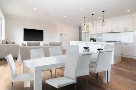 Photo of property in 8 Franheim Crescent, Orewa, 0931