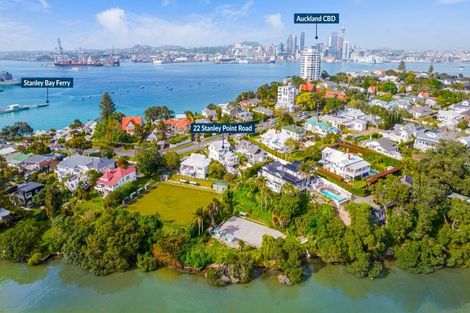 Photo of property in 22 Stanley Point Road, Stanley Point, Auckland, 0624