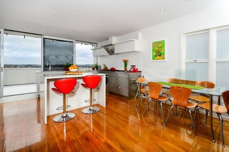 Photo of property in 148 Luckens Road, West Harbour, Auckland, 0618