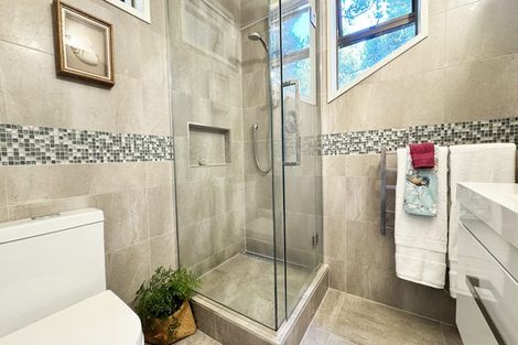 Photo of property in 11 Fitzpatrick Place, Chatswood, Auckland, 0626