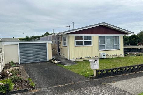 Photo of property in 15 Nelson Street, Waitara, 4320