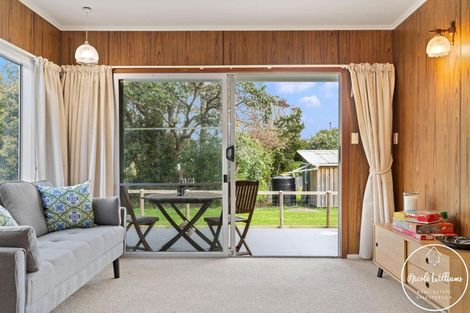 Photo of property in 9 Regent Street, Whakapirau, Maungaturoto, 0583