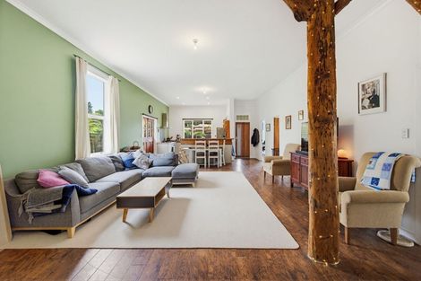 Photo of property in 9 Ruataniwha Street, Waipawa, 4210