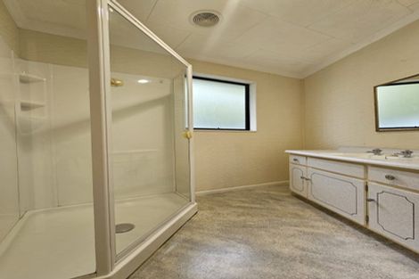 Photo of property in 8a Busby Place, Awapuni, Palmerston North, 4412