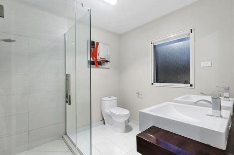 Photo of property in 684a Beach Road, Browns Bay, Auckland, 0630