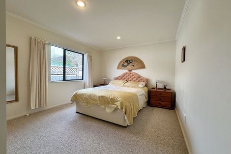 Photo of property in 5 Birkinshaw Grove, Riverstone Terraces, Upper Hutt, 5018