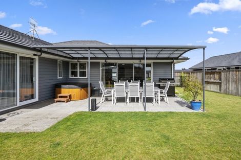 Photo of property in 5 Larches Lane, Kinloch, Taupo, 3377