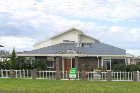 Photo of property in 100 Island View Road, Whangamata, 3620