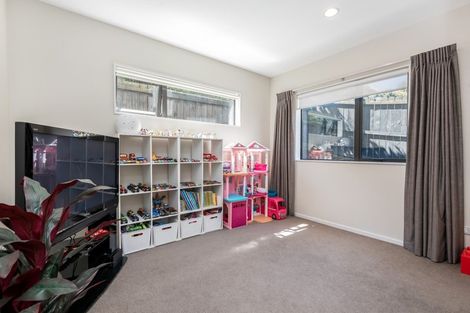 Photo of property in 23c Lexington Drive, Botany Downs, Auckland, 2010