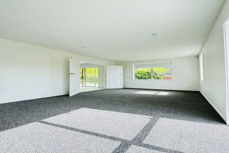 Photo of property in 58 Grimseys Road, Redwood, Christchurch, 8051