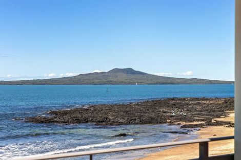 Photo of property in 26 Tiri Road, Milford, Auckland, 0620