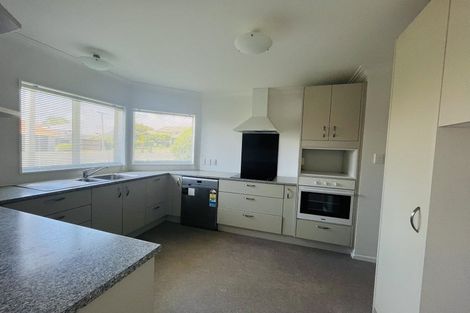 Photo of property in 1/5 Fenwick Avenue, Milford, Auckland, 0620