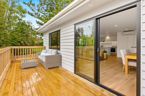 Photo of property in 52a Glamorgan Drive, Torbay, Auckland, 0630