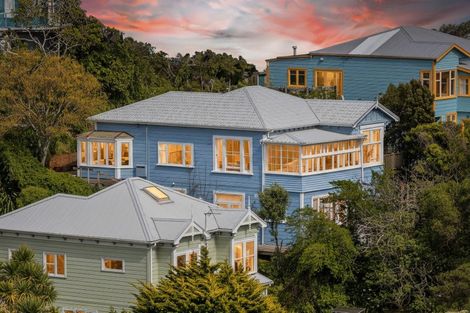 Photo of property in 36 Sutherland Crescent, Melrose, Wellington, 6023