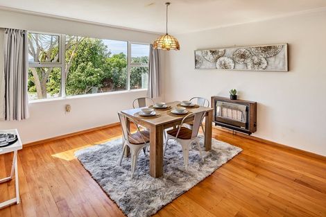 Photo of property in 16b Saint Edmund Crescent, Tawa, Wellington, 5028