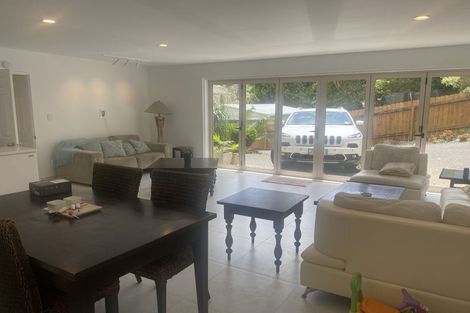 Photo of property in 1/100 Saddleback Rise, Murrays Bay, Auckland, 0630