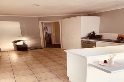 Photo of property in 39 Palmcrest Grove, Highland Park, Auckland, 2010