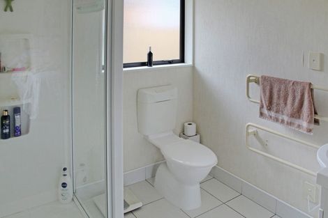 Photo of property in 16 Woodgate Court, Fitzherbert, Palmerston North, 4410