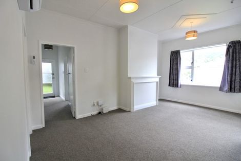 Photo of property in 18 Tamar Street, Island Bay, Wellington, 6023