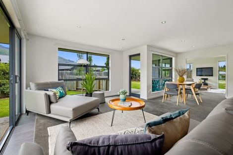 Photo of property in 6 Alpha Close, Wanaka, 9305