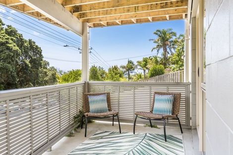 Photo of property in 1/14 Beechwood Road, Rothesay Bay, Auckland, 0630