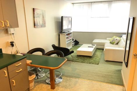 Photo of property in Terrace Tower Apartments, 3d/126 The Terrace, Wellington Central, Wellington, 6011