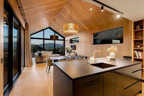 Photo of property in 6 Stockyard Lane, Jacks Point, Queenstown, 9371