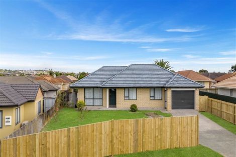 Photo of property in 13 Eroni Clarke Close, Flat Bush, Auckland, 2019