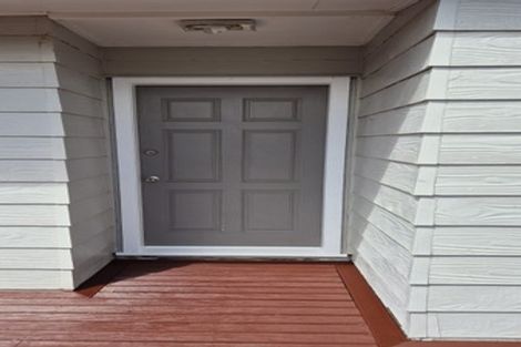 Photo of property in 60 Guadeloupe Crescent, Grenada Village, Wellington, 6037