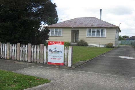 Photo of property in 24 Edward Street, Pahiatua, 4910