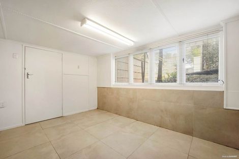 Photo of property in 1/51 Forrest Hill Road, Milford, Auckland, 0620