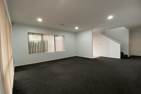 Photo of property in 208 Botany Road, Botany Downs, Auckland, 2010