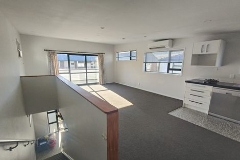 Photo of property in 7b Phillip Street, Johnsonville, Wellington, 6037