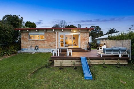 Photo of property in 5 Kotinga Avenue, Glen Eden, Auckland, 0602