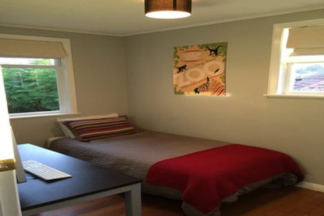 Photo of property in 5 Taratoa Street, Point England, Auckland, 1072