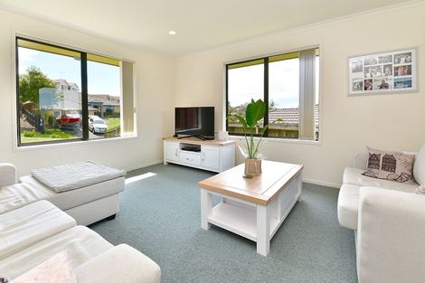 Photo of property in 5 Burwood Terrace, Gulf Harbour, Whangaparaoa, 0930