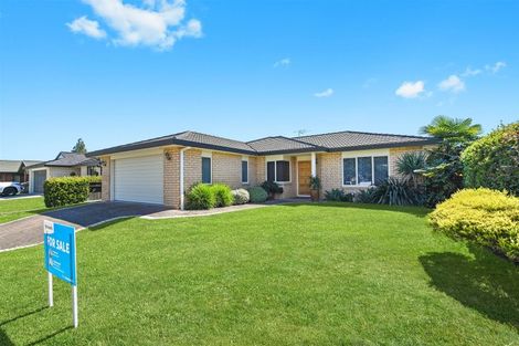 Photo of property in 36 Waiwherowhero Drive, St Andrews, Hamilton, 3200