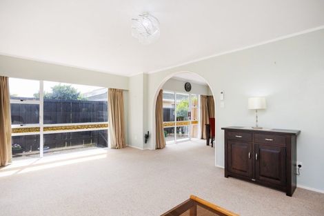 Photo of property in 12a Cecil Place, Cloverlea, Palmerston North, 4412