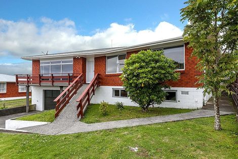 Photo of property in 5 Handley Place, Glen Avon, New Plymouth, 4312