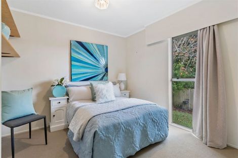 Photo of property in 2/98 Velma Road, Hillcrest, Auckland, 0627