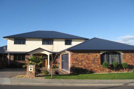 Photo of property in 8 Gavin Heights, Rototuna, Hamilton, 3210