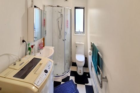 Photo of property in 9 Ngatoa Place, Glenfield, Auckland, 0629