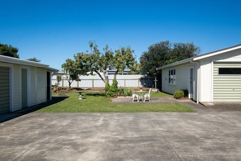 Photo of property in 6 Memorial Park Avenue, Haumoana, 4102
