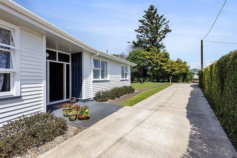 Photo of property in 261 Huatoki Street, Upper Vogeltown, New Plymouth, 4310