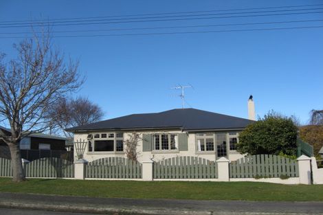 Photo of property in 9 Home Street, Winton, 9720