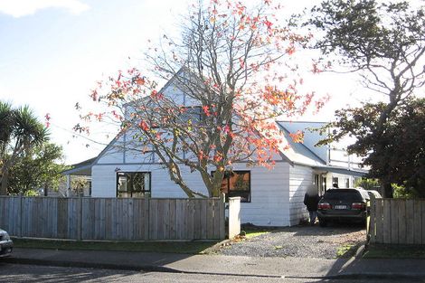 Photo of property in 14 Brandon Street, Otaki, 5512